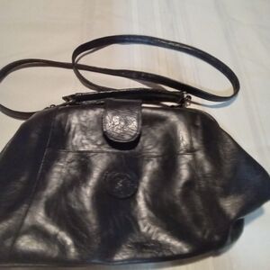 Classic Copper Creek Black Vegan Leather Crossbody. Doctor Bag Style Purse